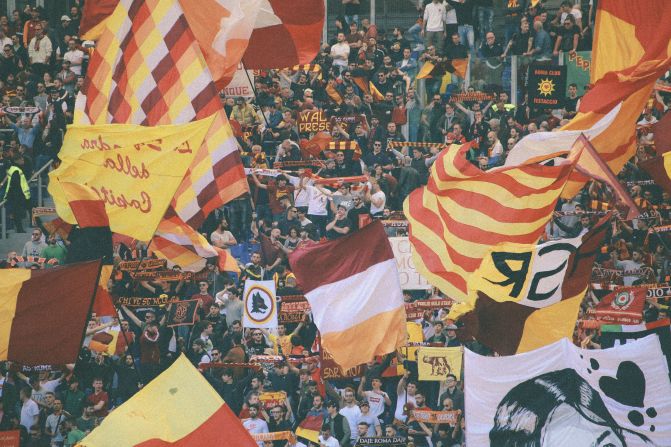 Accomplished hip-hop photographer Mel D. Cole was invited to take pictures of AS Roma's match against Napoli. In doing so, the American hoped to better represent black culture within the game.