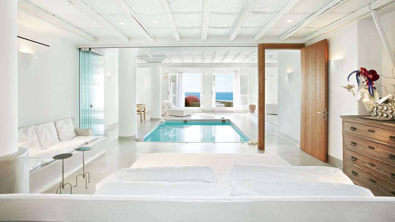 <strong>Grecotel Mykonos Blu: </strong>This luxurious hotel is made up of picturesque bungalows and private villas with mesmerizing views of the Aegean Sea.