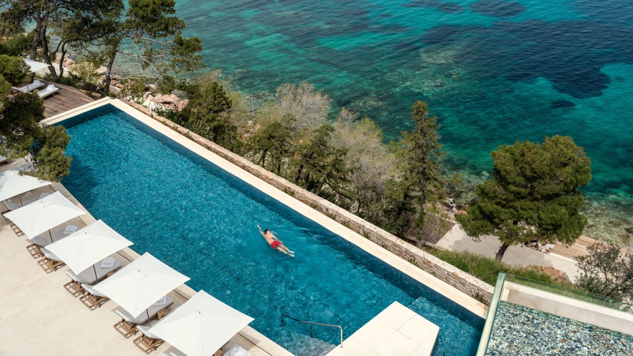 Four Seasons Astir Palace Hotel Athens has two impressive outdoor pools.