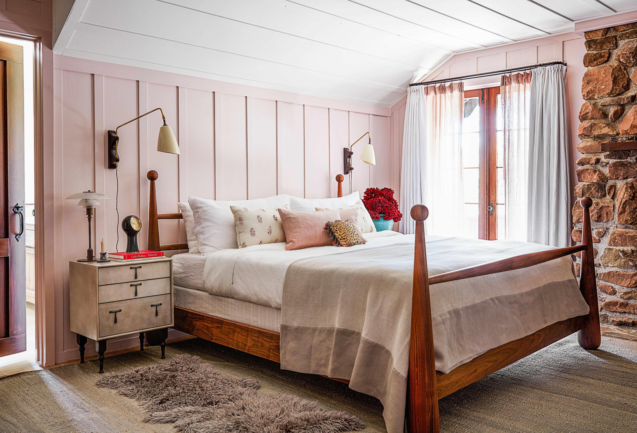 10 Pioneer Woman Bedding Options for a Country-Chic Home