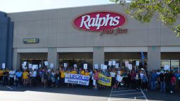 02 ralphs grocery strike
