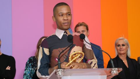 Designer Thebe Magugu accepts the 2019 LVMH Prize.
