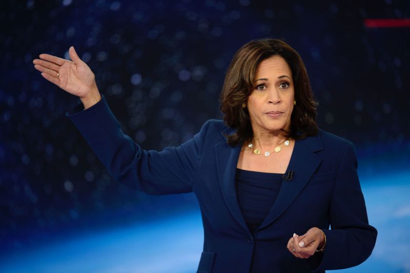 Kamala Harris Calls On Twitter To Suspend Donald Trump | CNN Politics