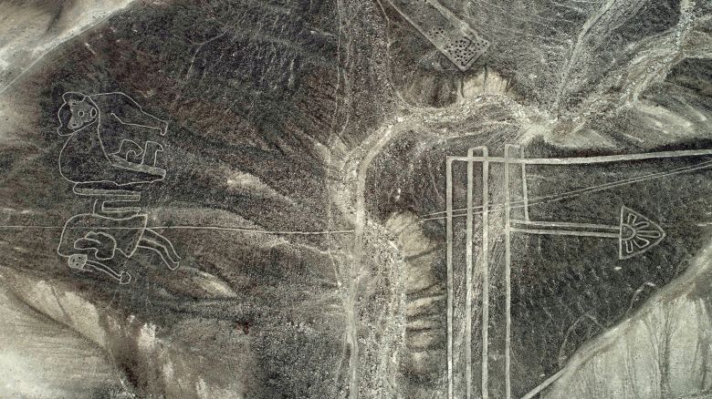 09 April 2018, Peru, Palpa: Aerial view of the geometrical figures and lines as well as animal and plant depictions. The newly discovered geoglyphs are located in the Peruan Palpa province, bordering Nazca. According to 'National Geographic' the lines stem from Paracas and Topará cultures and were drawn between 500 BC and 200 AD. The Nazca lines are one of Peru's biggest tourist attractions next to Machu Picchu and belong to the UNESCO world heritage. Photo: Genry Bautista/dpa (Photo by Genry Bautista/picture alliance via Getty Images)