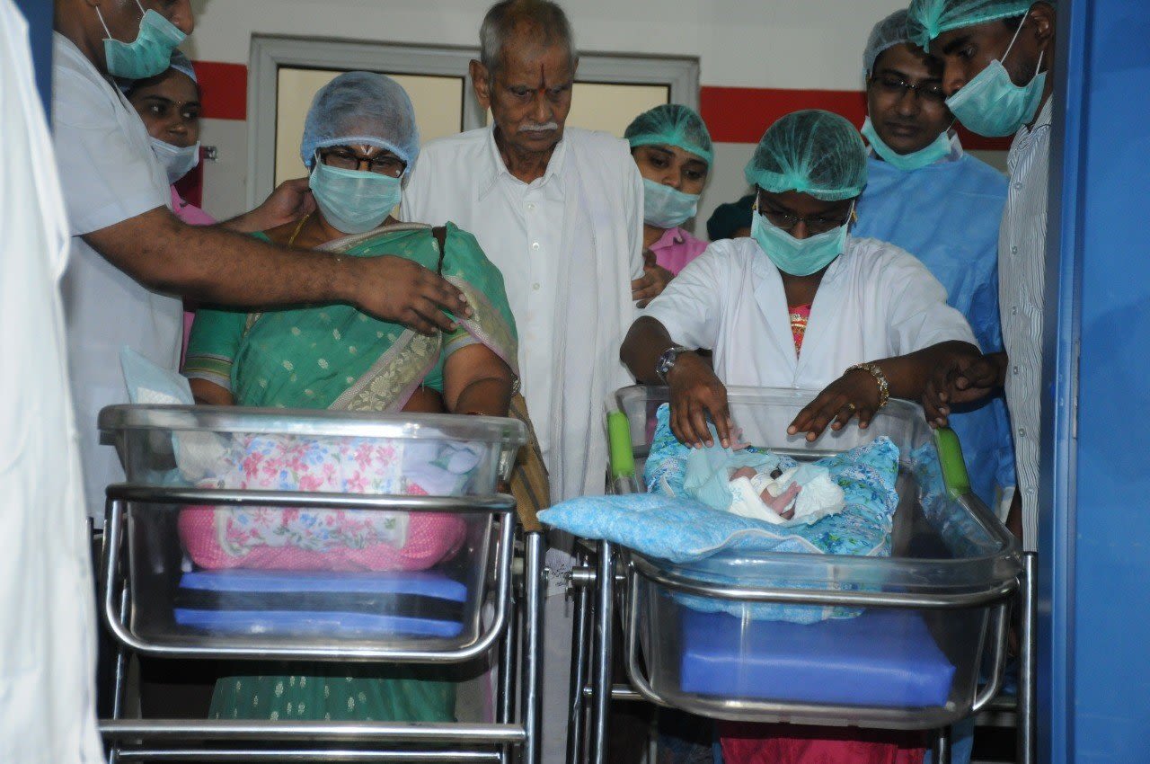 1280px x 850px - 73-year-old woman in India gives birth to twins | CNN