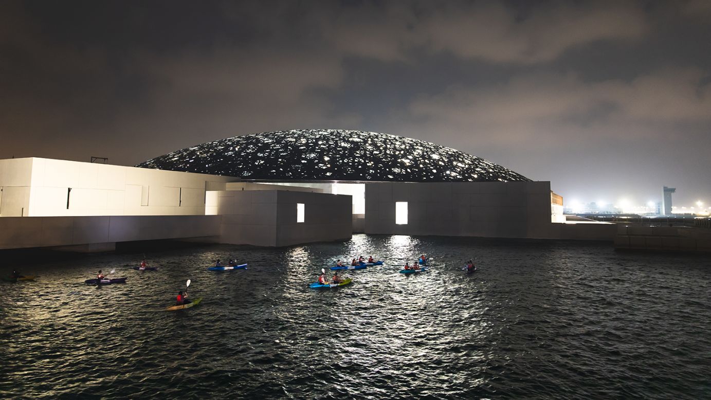 <strong>Kayaking at Louvre Abu Dhabi:</strong> A 60-minute tour across the Arabian Sea allows design fans to learn more about Louvre Abu Dhabi's impressive architecture and experience the wonder close up. 