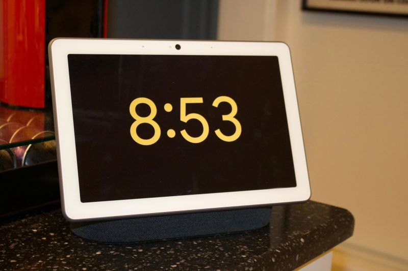 Google hub best sale clock display