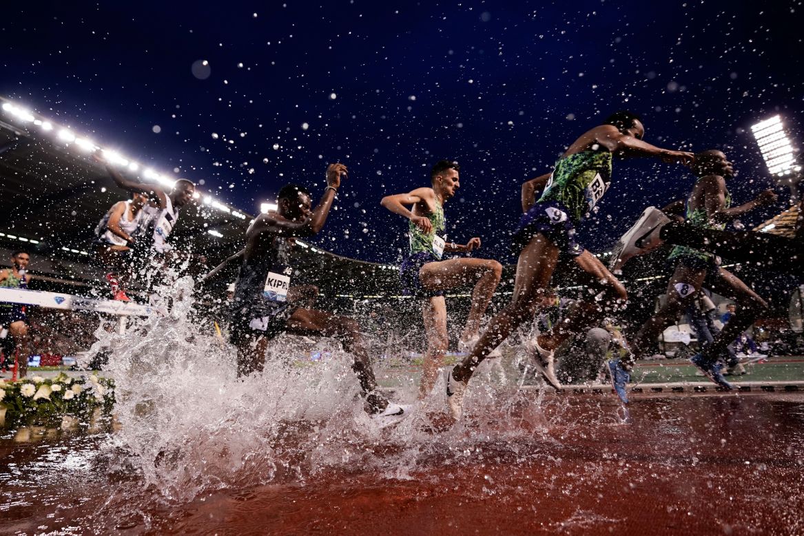 Athletes compete in the men's 3000m steeplechase during the IAAF Diamond League competition in Brussels on September 6.