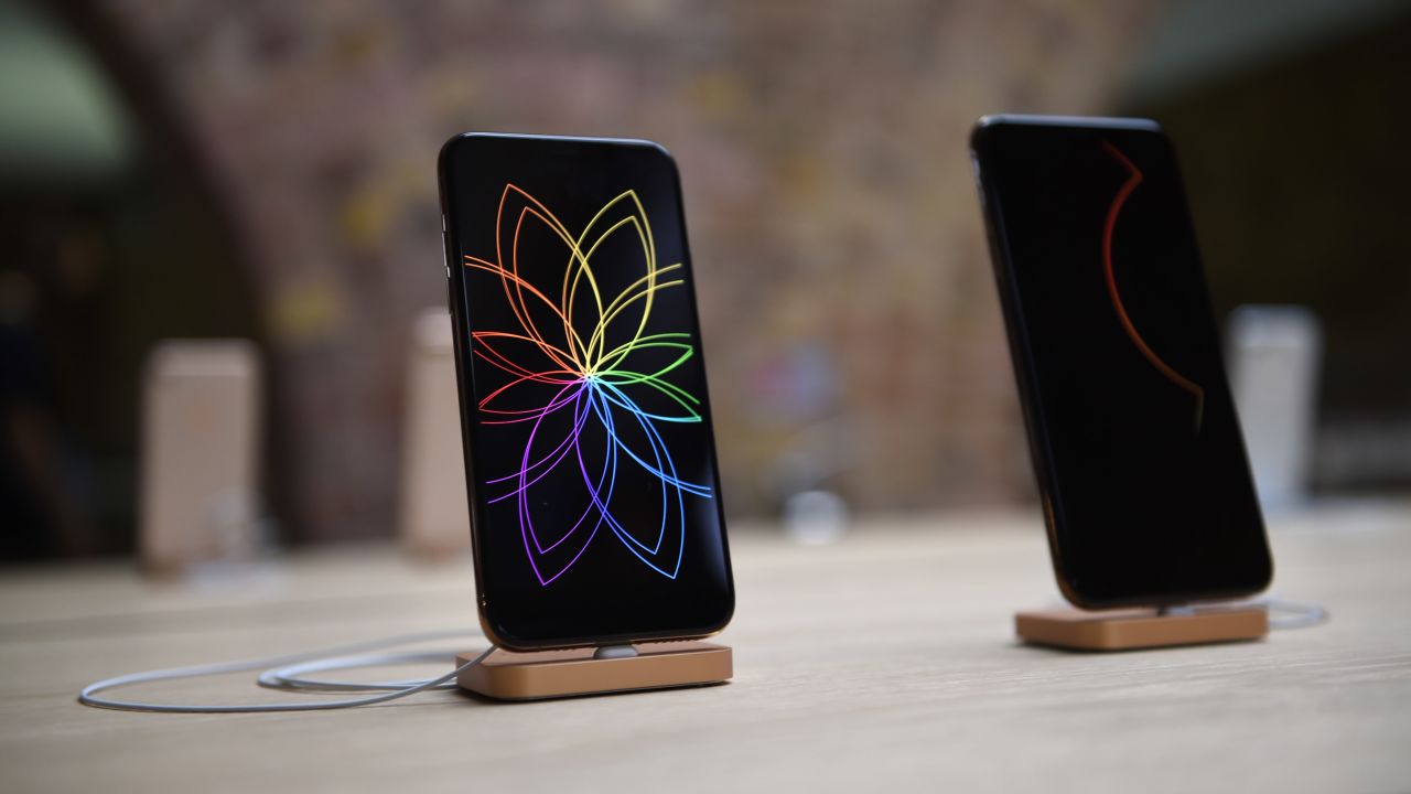 General view of the Apple IPhone XR during the Covent Garden re-opening and iPhone XR launch at Apple store, Covent Garden on October 26, 2018 in London, England.