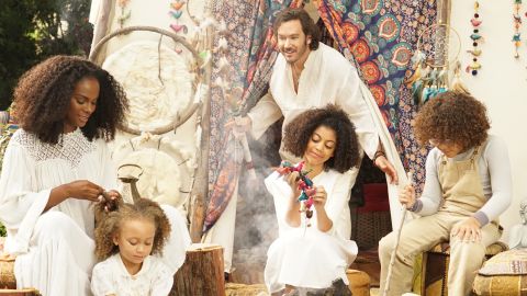 Tika Sumpter, Mykal-Michelle Harris, Mark-Paul Gosselaar, Arica Himmel, Ethan Childress in 'Mixed-ish'