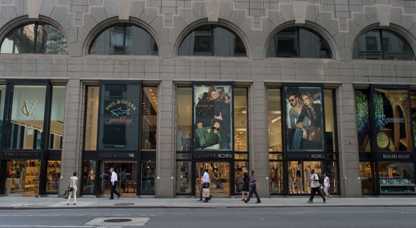 <strong>Strolling Madison Avenue:</strong> The architecture and people watching on the storied shopping street is part of the experience.