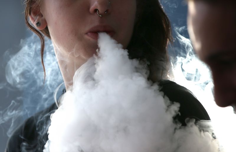 Vaping deaths Here s what you need to know about the dangers of e