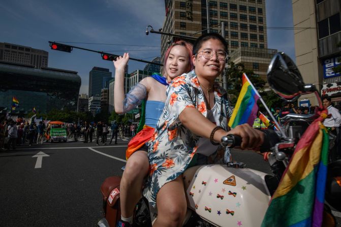 There remains a pervasive "don't ask, don't tell" attitude towards gender non-conforming and LGBTQ communities in South Korea and the country does not legally recognize same-sex marriage or civil unions.