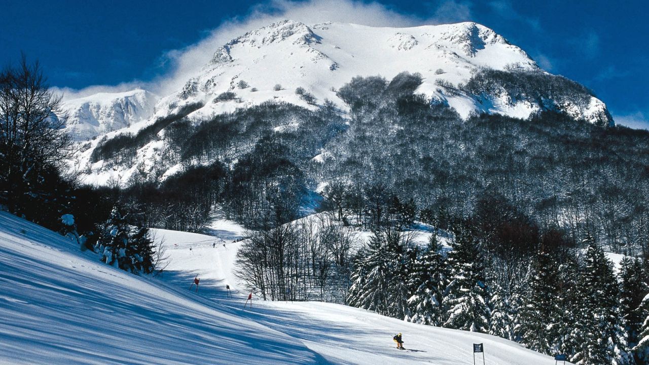 Campitello offers winter sports like snowboarding and skiing.