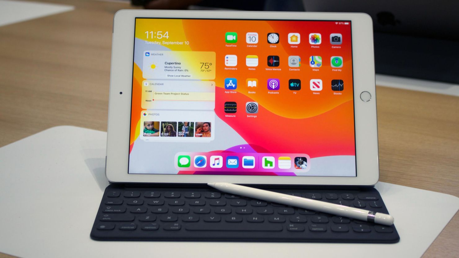 7th Gen iPad 10.2 Hands-On: iPad | Underscored brings new CNN The more value level entry