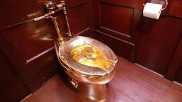 solid gold toilet stolen winston churchill birthplace ndwknd vpx_00000716