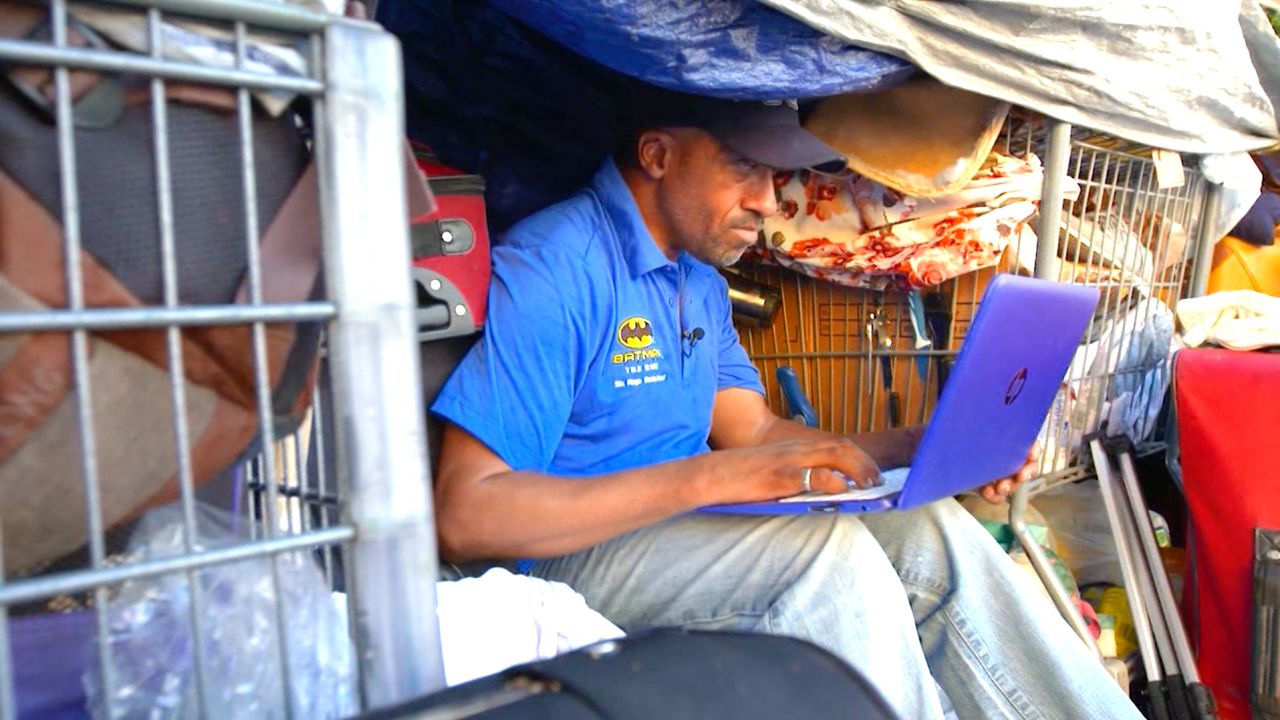 Pleasants lived on a Los Angeles sidewalk for 10 years. He said he was among the few to have a laptop.