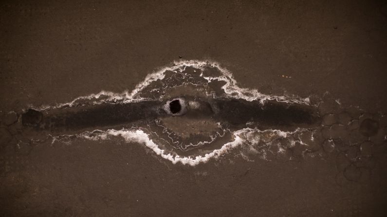 <strong>Strange markings:</strong> This marking at Down Street station was formed due to the air flow in tunnels, which can sometimes direct water, creating unusual patterns.