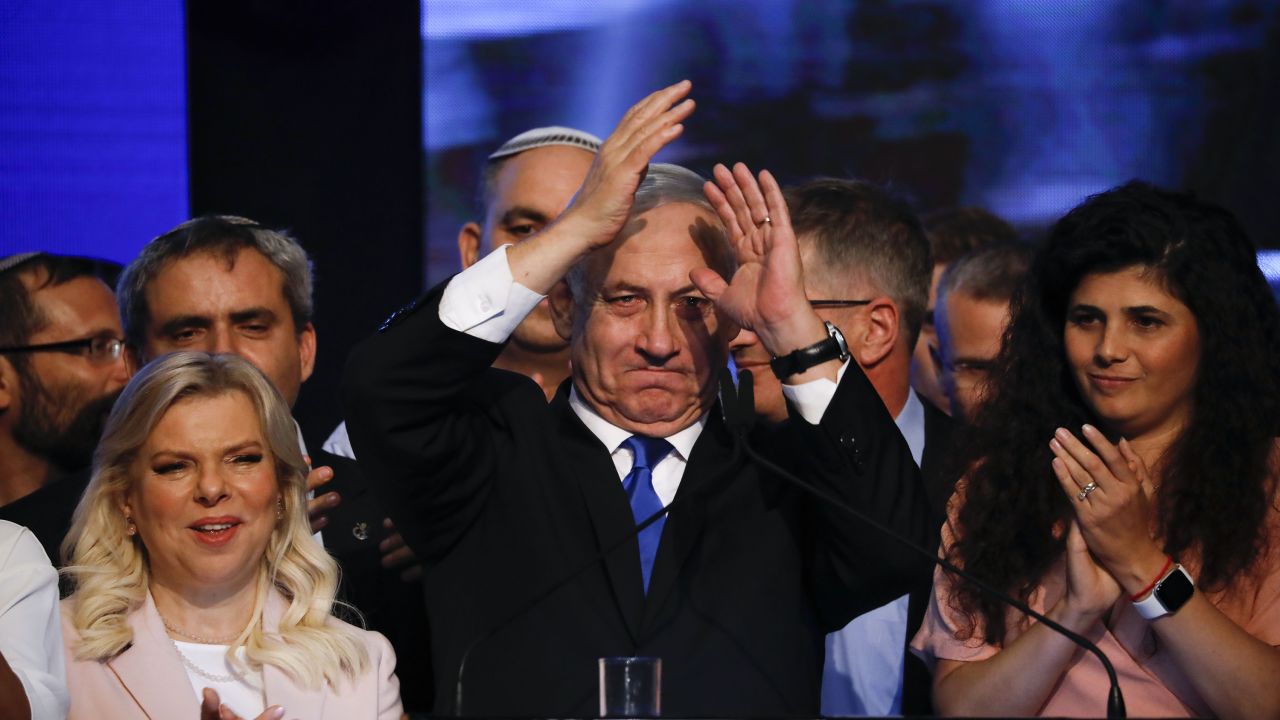 Israeli Prime Minister Benjamin Netanyahu thanks supporters at party headquarters in Tel Aviv on Wednesday.