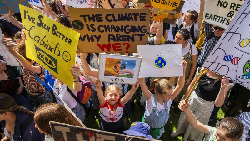 Amazon Workers Walk Out To Protest Climate Change Inaction | CNN Business