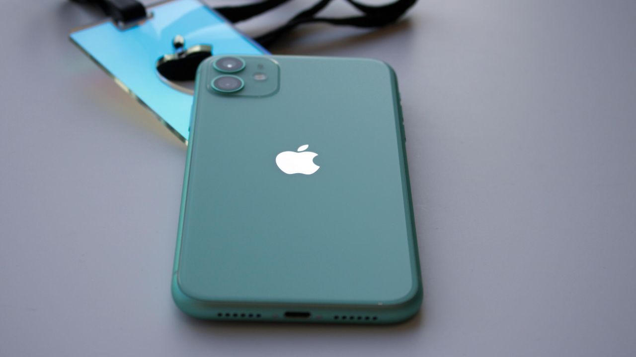 1-underscored iphone 11 review