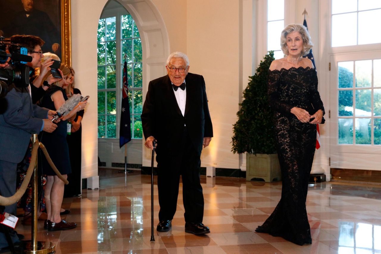 Former Secretary of State Henry Kissinger and his wife Nancy Kissinger