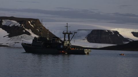 The landing craft had been dispatched from the Russian rescue tug 'Altai', which is on the Northern Fleet's mission in the Arctic Ocean. 