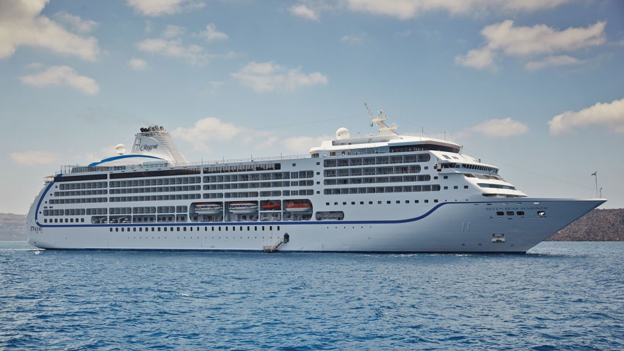 The Seven Seas Mariner holds 700 guests and has 350 suites. 