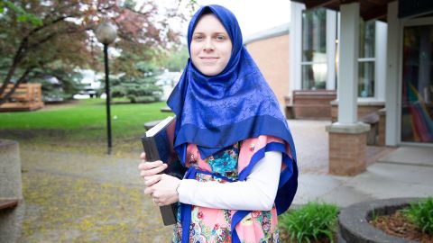 Ostadhassan's wife, Bailey Bubach, was raised Catholic but converted to Islam.