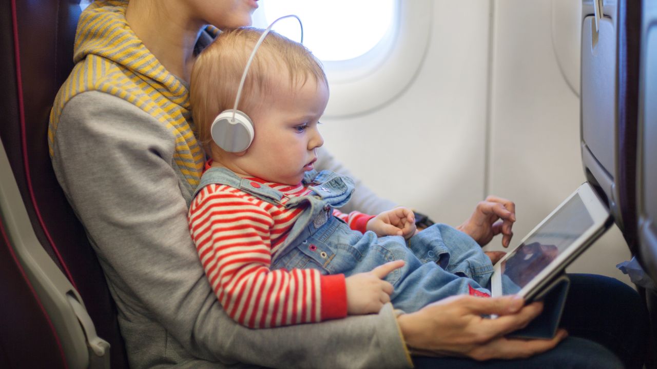 Parents really do want to help their children behave in the air. 