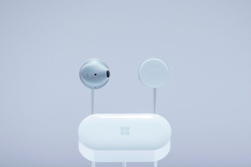 Microsoft surface pro online airpods