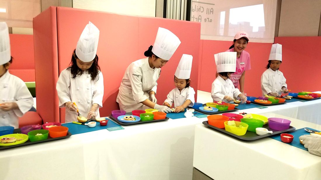 <strong>Le Meridien Seoul: </strong>Most major hotels try to outdo the others with playfully designed kid activities. Le Meridien Seoul has a beautifully designed children's playspace connected to an adult's lounge. Drop-in children's cooking classes are also available for hotel guests.