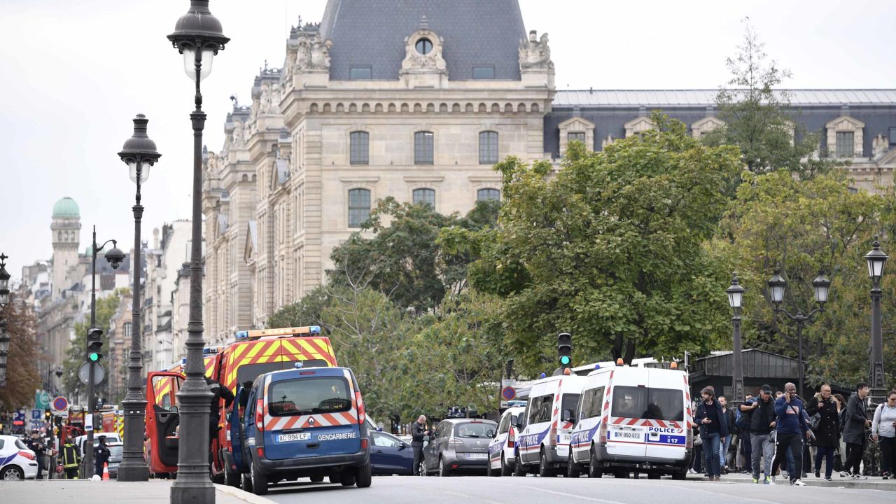 Police vehicles are parked near Paris prefecture de police (police headquarters) after three persons have been hurt in a knife attack on October 3, 2019. (Photo by Martin BUREAU / AFP) (Photo by MARTIN BUREAU/AFP via Getty Images)