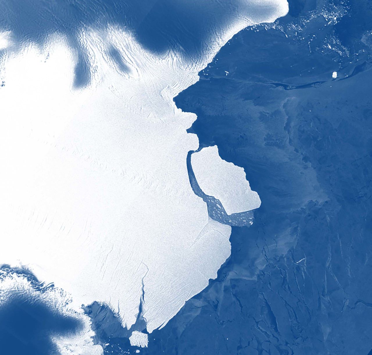 An enormous iceberg bigger than Los Angeles or Greater London <a href="https://www.cnn.com/2019/10/01/world/vast-iceberg-leaves-antarctic-shelf-scli-intl/index.html" target="_blank">has separated from the Amery Ice Shelf</a> in Antarctica. Scientists believe that the calving process here is a natural phenomenon and not related to climate change.