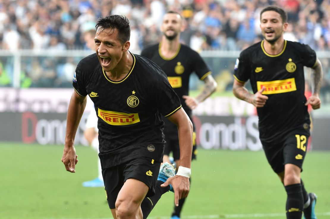 Alexis Sanchez celebrates after scoring against Sampdoria on September 28, 2019.