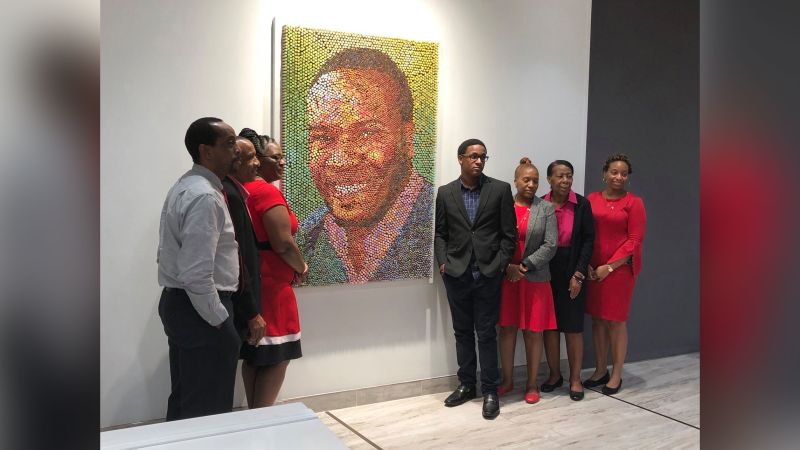 Botham Jean’s Former Workplace Is Honoring Him With A Portrait And A ...