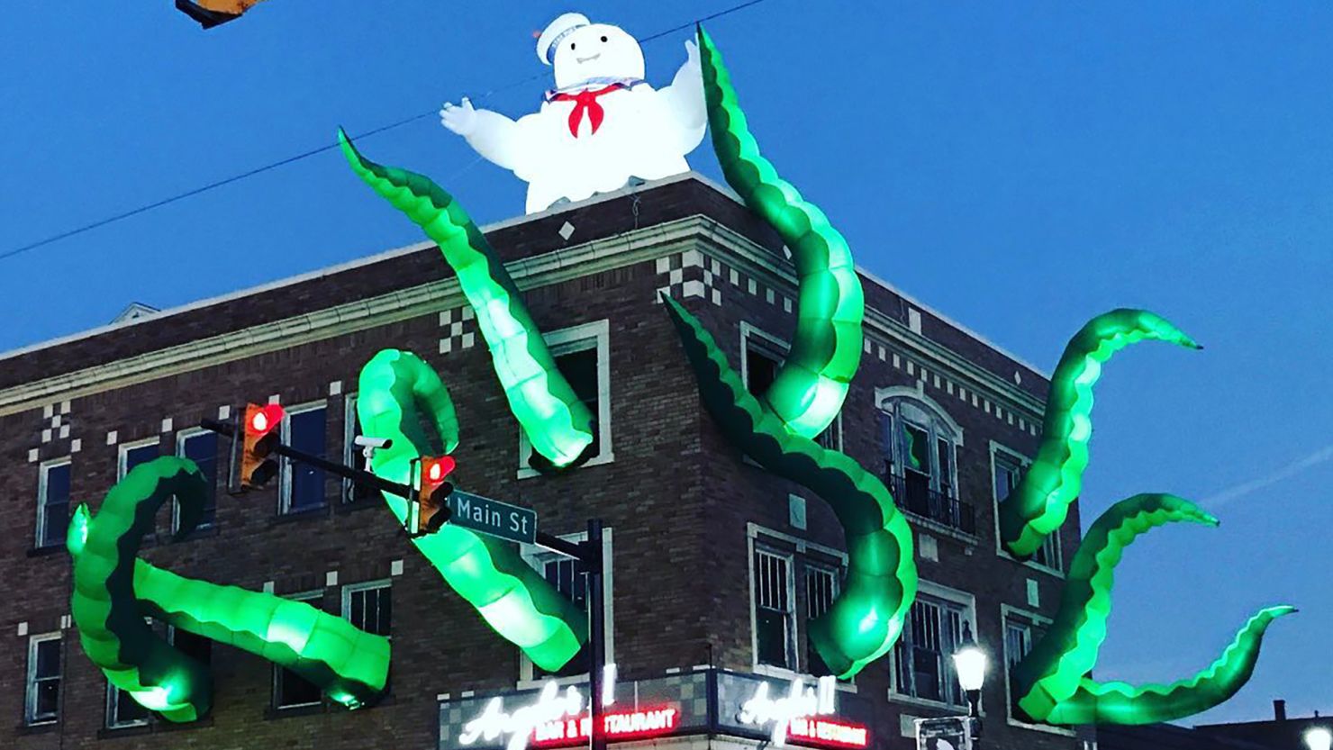 An Italian restaurant in Pennsylvania is responsible for this spooky and spectacular Halloween decoration.