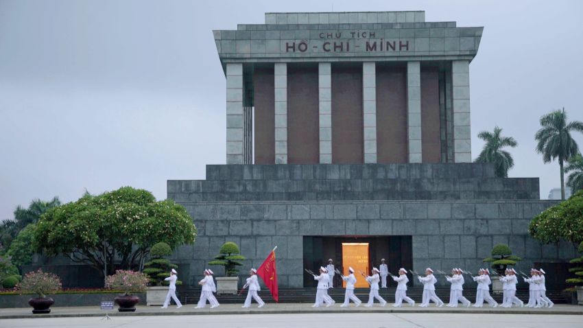 05 Ho Chi Minh mausoleum
