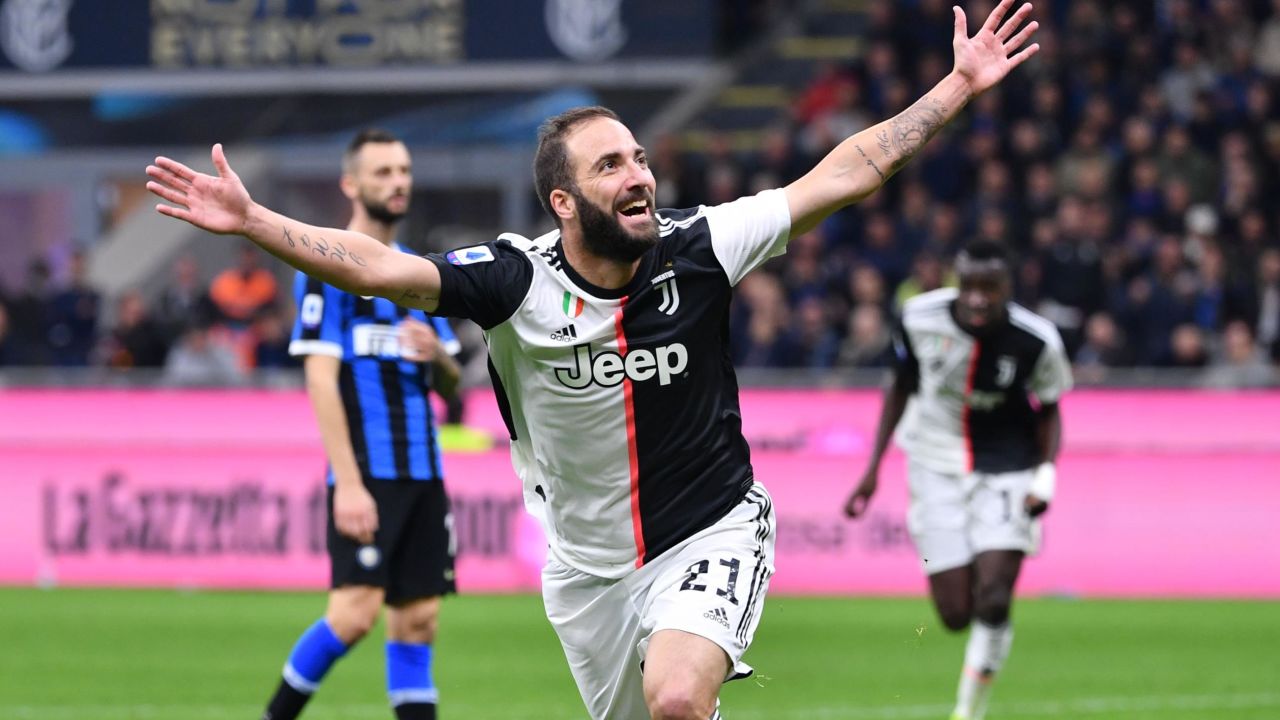 Gonzalo Higuain celebrates his late winner against Inter Milan.