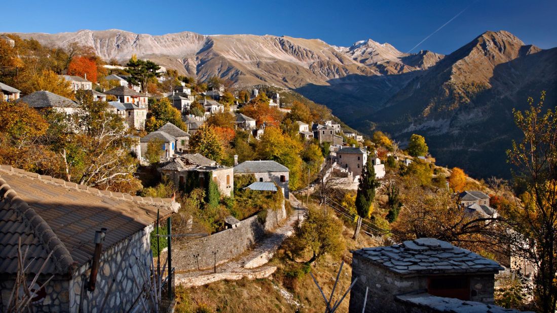 <strong>Kalarites, Ioannina: </strong>The beautiful mountainous village of Kalarites in Ioannina, the capital of Epirus.