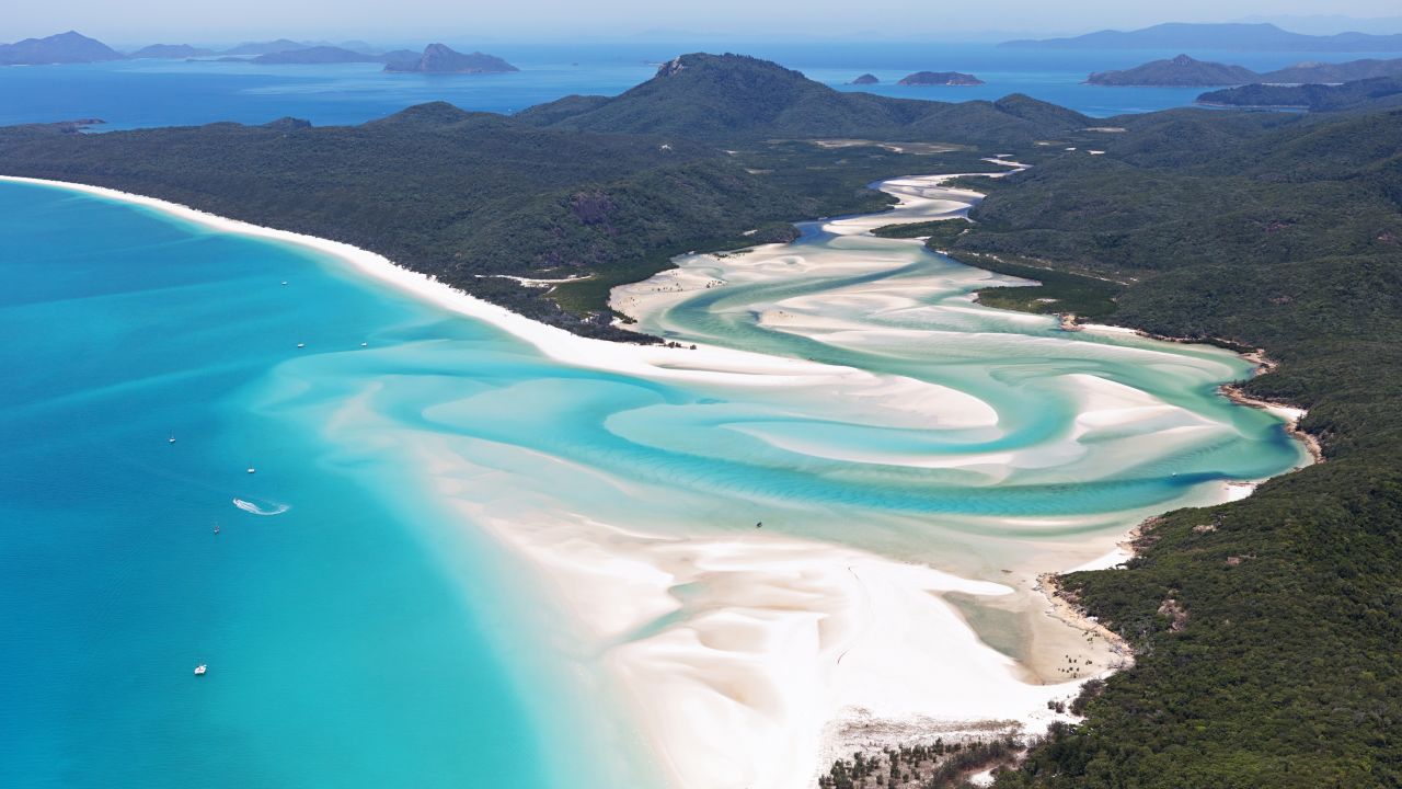 <strong>Whitsunday Islands:</strong> Off the Queensland coast is one of the country's most popular beach getaways, the Whitsunday Islands.  