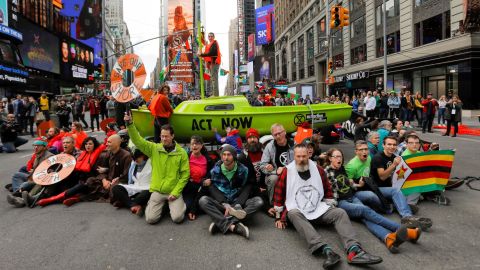 Too White Too Middle Class And Lacking In Empathy Extinction Rebellion Has A Race Problem Critics Say Cnn