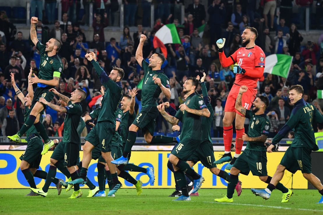 Italy's players celebrate after qualifying for Euro 2020. 