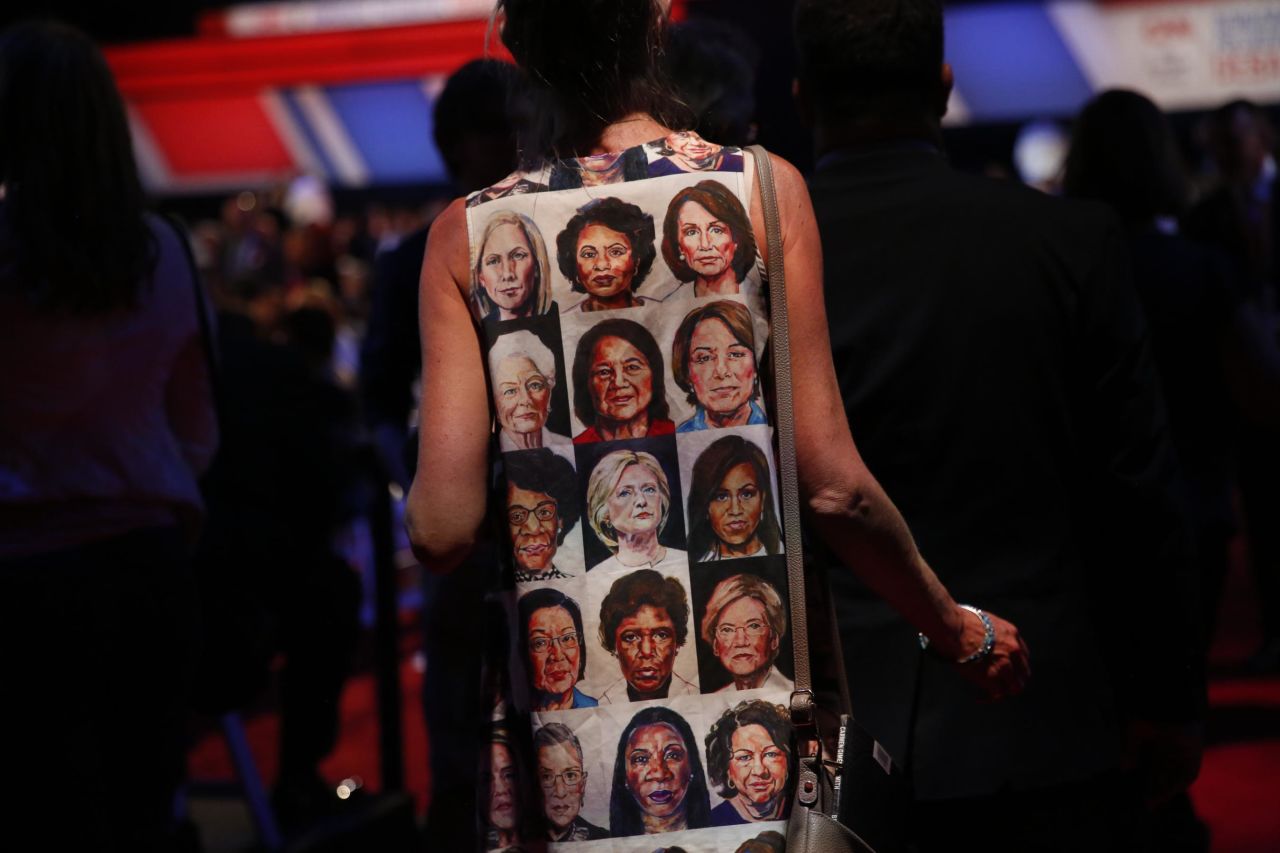 How many famous women can you identify on this dress?