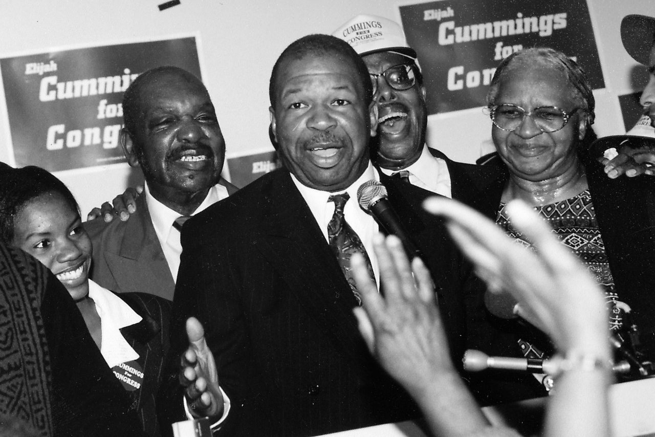 Cummings at his campaign headquarters in 1988.