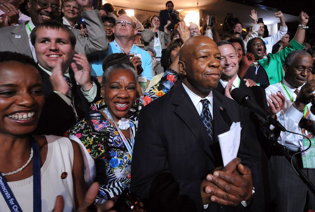 Cummings attends the Democratic National Convention in August 2008.