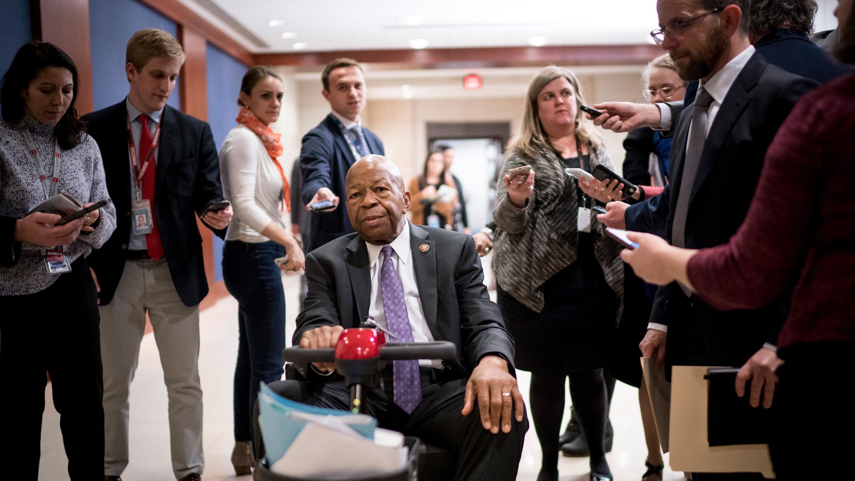 Cummings heads to a classified briefing regarding Russian sanctions in January 2019.
