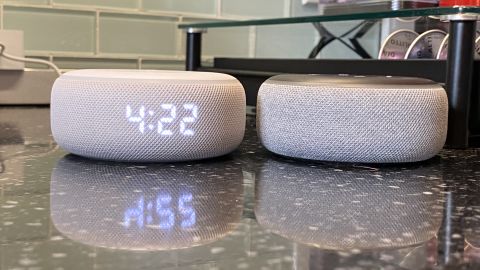 5-underscored echo dot with clock review.