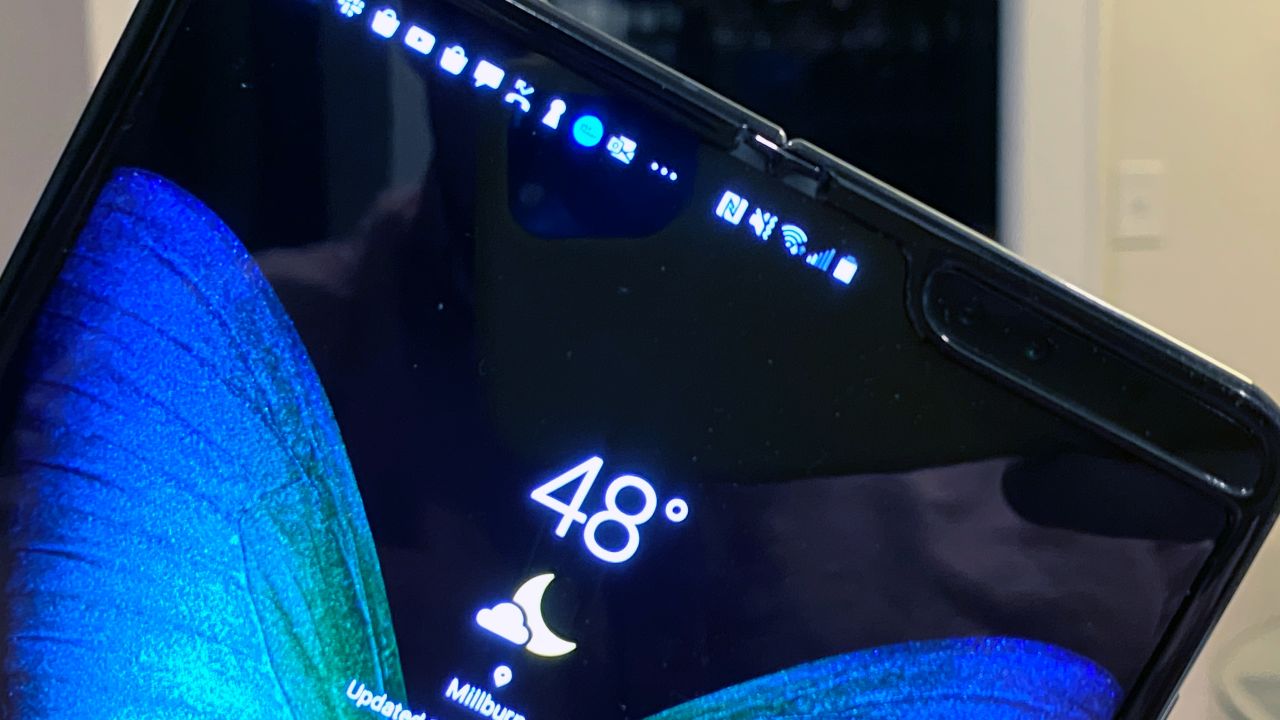 4-underscored samsung galaxy fold review