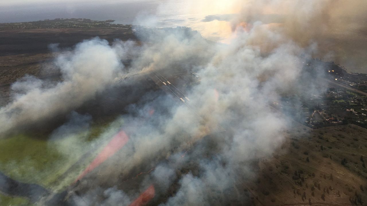 Hawaii airport and homes evacuated as fastmoving fire hits West Maui CNN